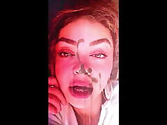 Facial cum tribute - Sarah Hyland Facial cum tribute - Sarah Hyland