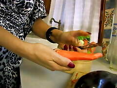 Er fistet mich mit einer Gurke