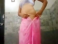 Nisha Bhabhi ki video anal woman bathing hott fuck