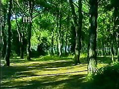 意大利90年代妇女与毛茸茸的小猫做爱3